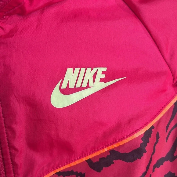 Nike Girl's Size L Fireberry "Glow in The Dark" Windrunner AOP Jacket - Picture 2 of 6